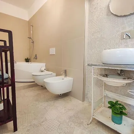 Apartment Incantevole Trilocale Luigia Fronte Mare