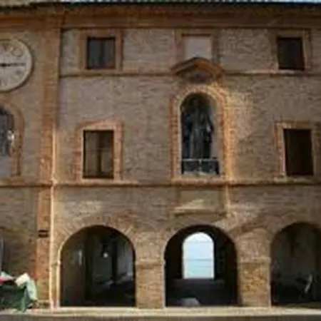 Apartment Incantevole Trilocale Luigia Fronte Mare